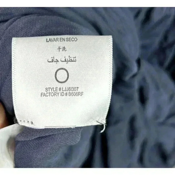 Max Azria Dress XS Deep V Neckline Tulip Hem Navy Designer - Picture 8 of 10